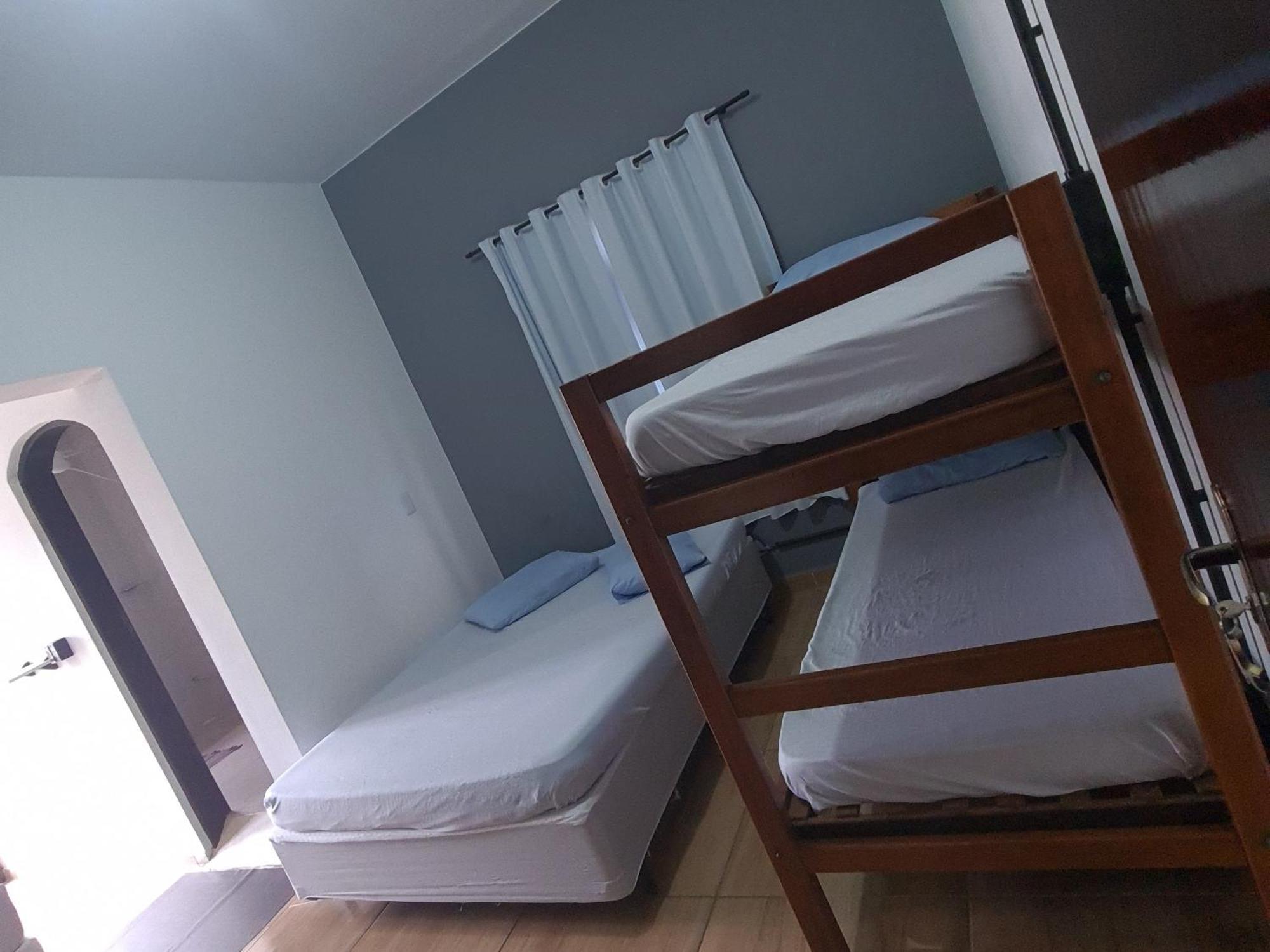Hostel Praia Centro Itanhaem Ruang foto